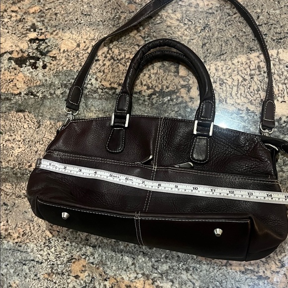 Elegant Brown Leather Handbag - Picture 7 of 8